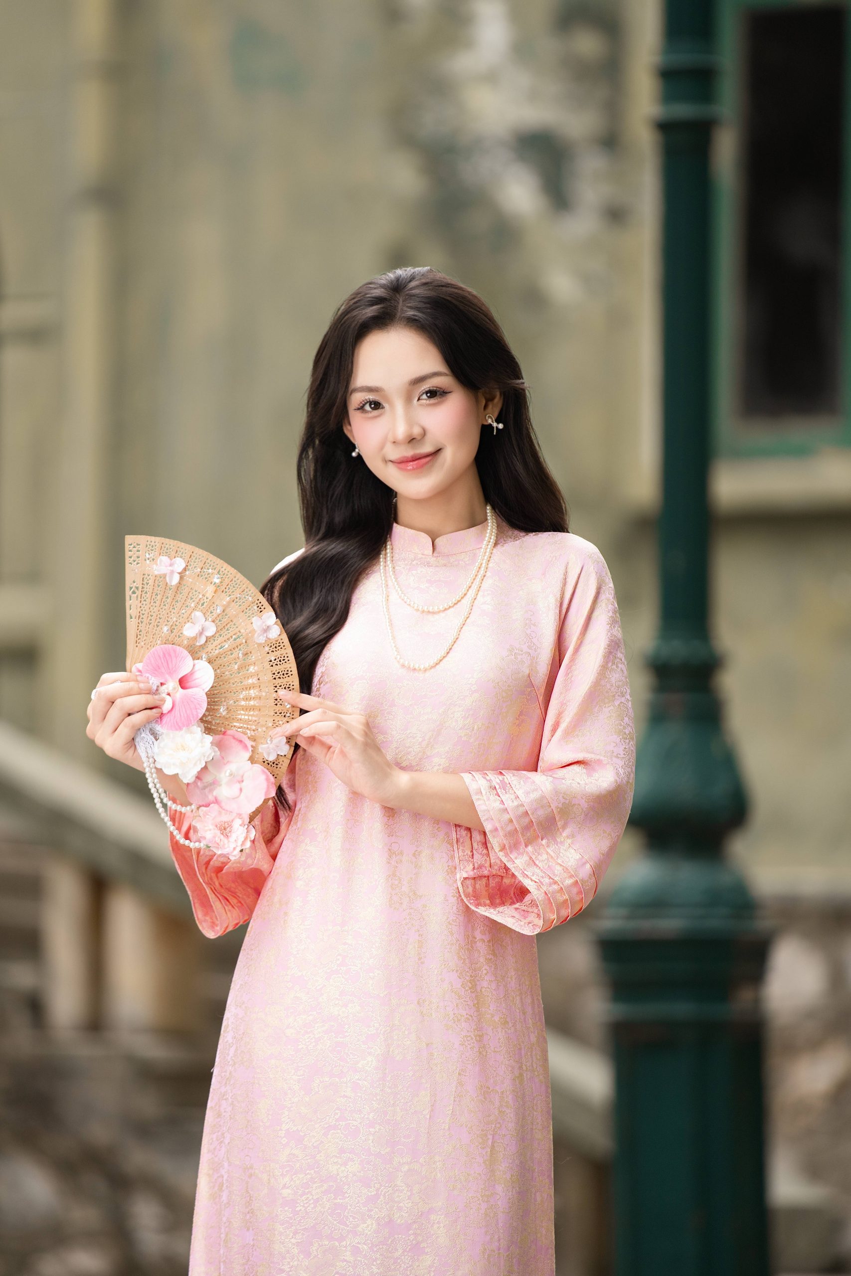 Áo dài AD271 - QD010 cách tân tay lỡ phối họa tiết nhí Dài 3/4 Lụa gấm Tú Diệp - Hình ảnh 5