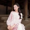 Áo dài AD278 - QD038 cách tân tay dài cổ tròn phối tà ngắn đính họa tiết kim sa Dài tay Tơ thêu mạn yên phối tơ ánh lót lụa