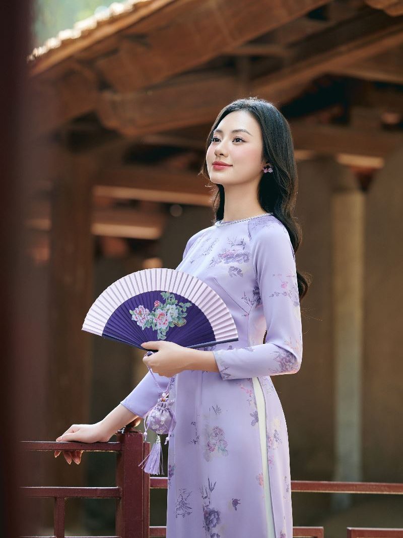Áo dài cách tân in phủ nhũ phối cổ tròn AD214