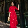 Áo dài cách tân tà ngắn phối họa tiết thêu AD121